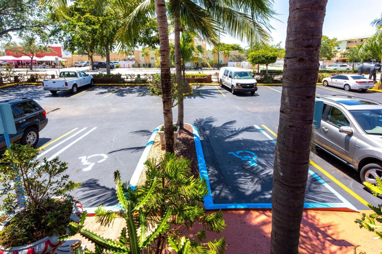 Richard'S Motel Studios Hollywood Exterior photo